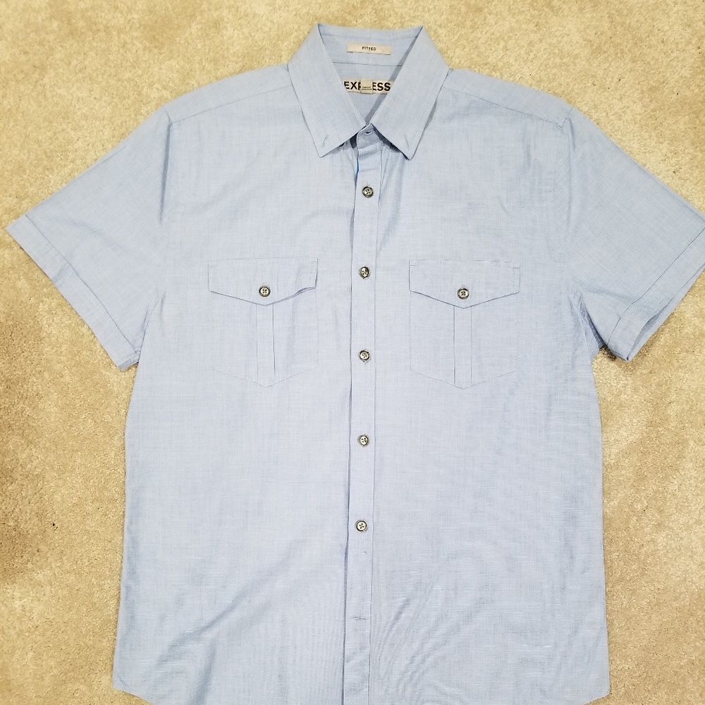 Express fitted short sleeve button shirt.